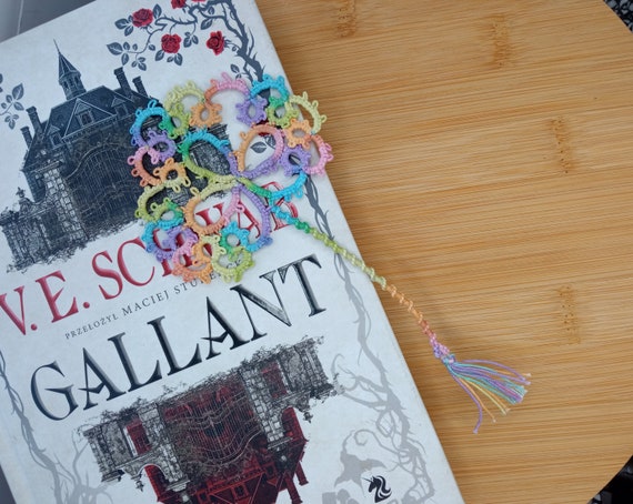 Handmade Pastel Bookmark in Tatting Lace with Tassel, gift for writers