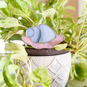 Snail Stained Glass Plant Stake. Purple/Pink/Blue Swirl Glass Plant Stake on Brass Rod. Plant Decor. Snail Art. Snail Decor.