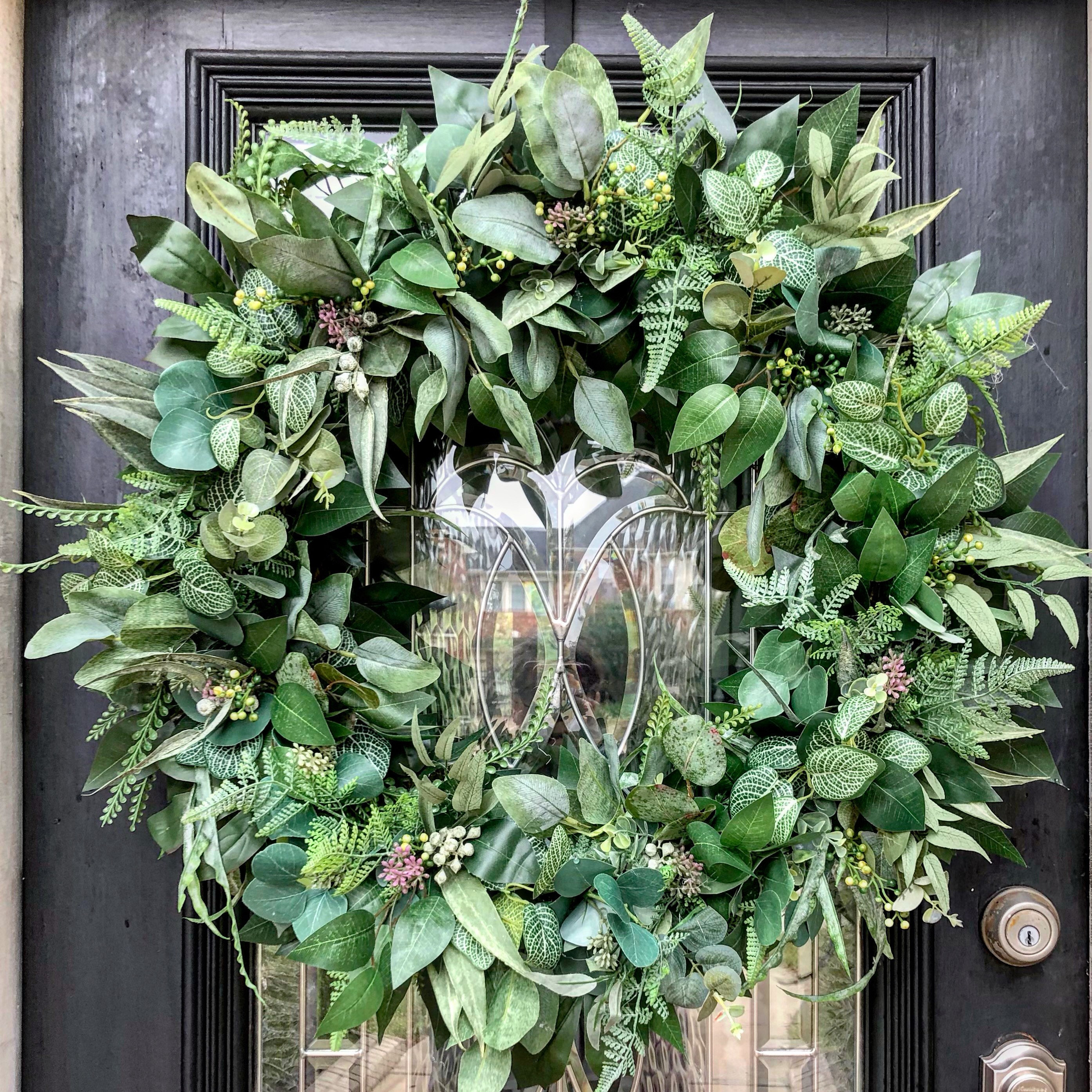 All seasons wreath, year around wreath