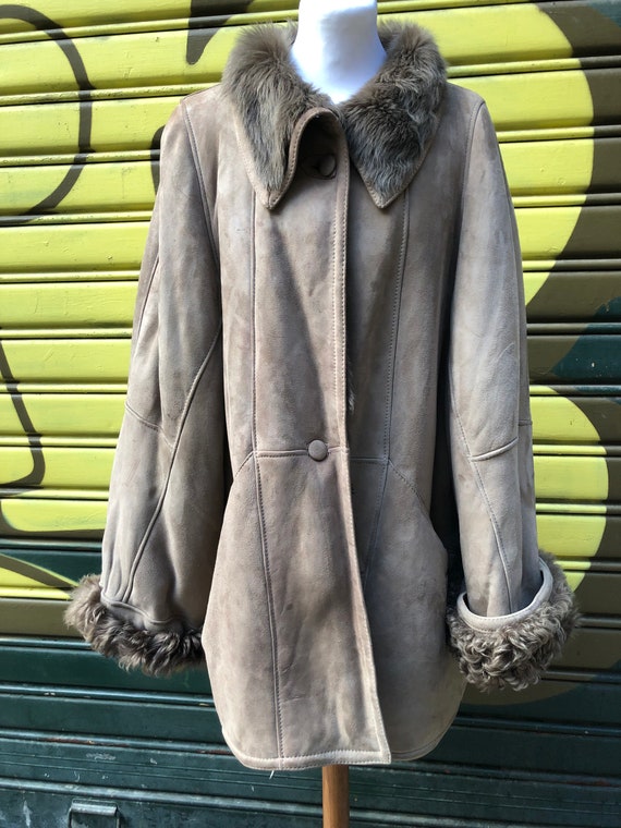 Vintage 80s beige shearling / 80s Sheepskin coat - image 3