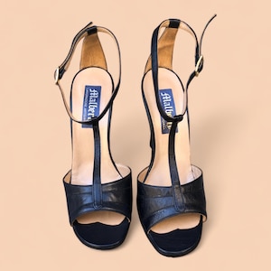 Vintage 70s deadstock blue leather high heel sandals