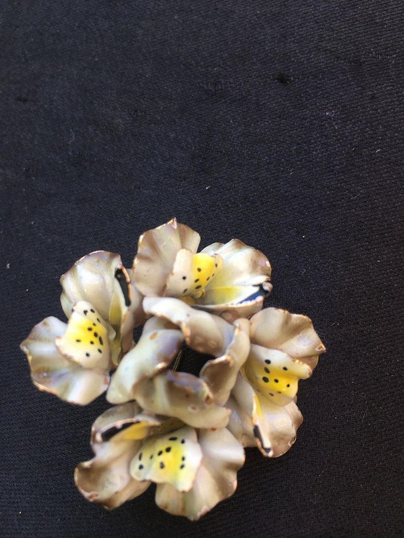 Vintage 1960s enameled flower brooch from England