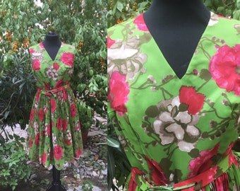 Vintage 60s summer floral green pleated dress