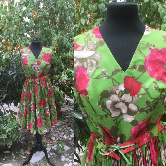 Vintage 60s summer floral green pleated dress