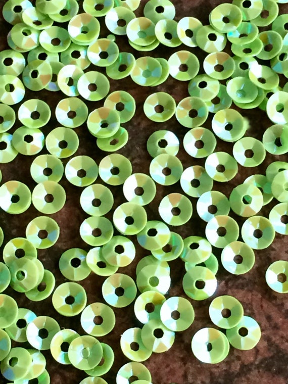 Sequins 4mm Peridot Grass Green Metallic Cup Coolie Hat Shape Choose Pack Size