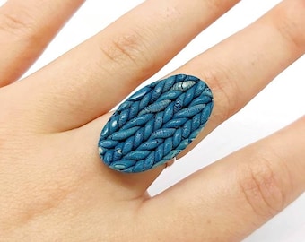 Blue Dunta knit oval ring, handmade with gradient polymer clay, silver plated, unique ring, designer jewelry, elegant, minimalist