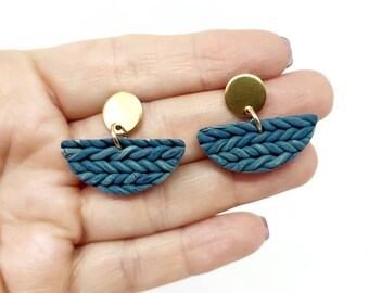 Blue Dunta knit semicircle earrings, handmade with gradient polymer clay, gold stainless steel, unique earrings,designer jewelry, minimalist