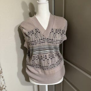 Vintage SunDek Sz Med Acrylic Knit 70s v-neck sweater vest sleeveless