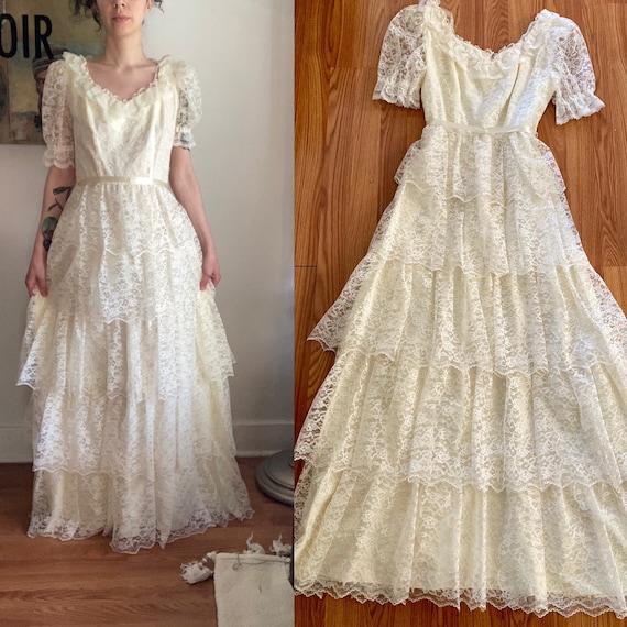 1960’s Vintage cream lace layer ruffle prairie we… - image 2