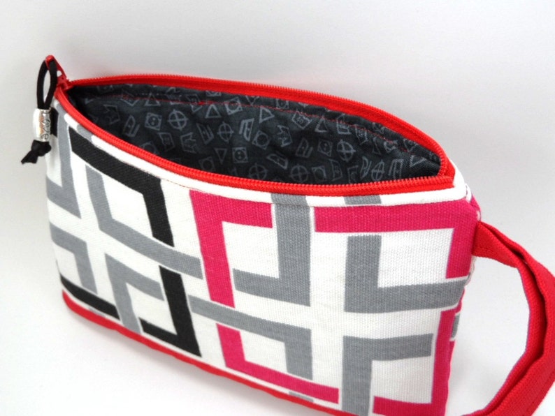 Grey Black Red Deco Wristlet, Wallet Wristlet, Clutch Purse Wristlet ...