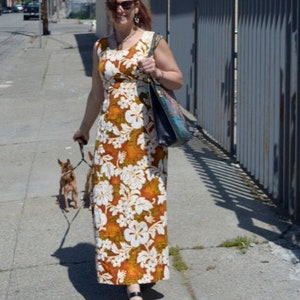 Maxi-jurk jaren 1960 bloemen Hawaiiaanse jurk van Royal Hawaiian Tropical Island Bark Cloth aloha Flower Printed textiel stof maxi zomerjurken
