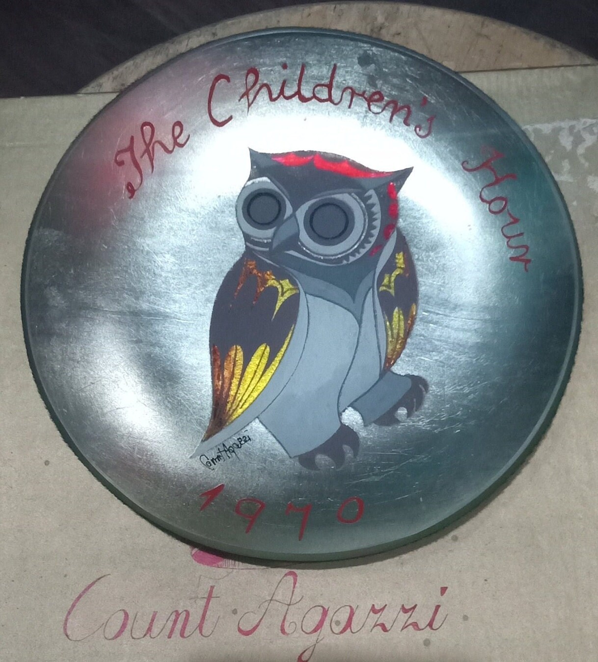 Venetian glass owl plate THE CHILDREN"S HOUR 1970 1st in the series hand painted by Count Agazz