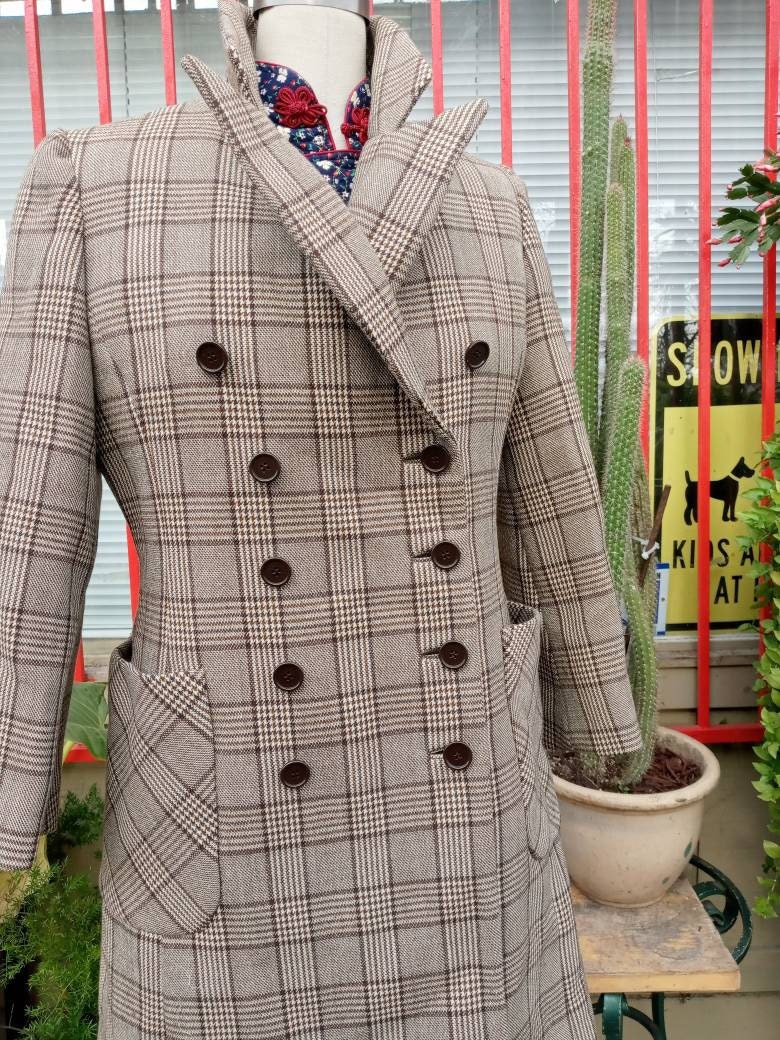 Julius, Julius Garfinkel Classic Double Breasted plaid wool overcoat Vintage Ladies Medium