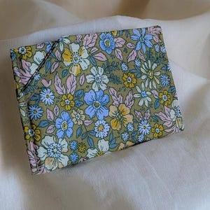 Liberty-Style Floral Fabric Card Holder (100% Cotton) - Unisex