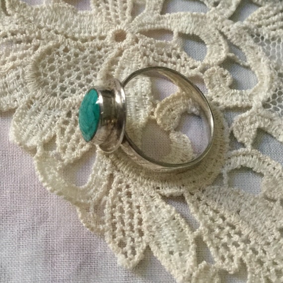 Vintage ELEGANT STERLING TURQUOISE Ring- Beautifu… - image 3
