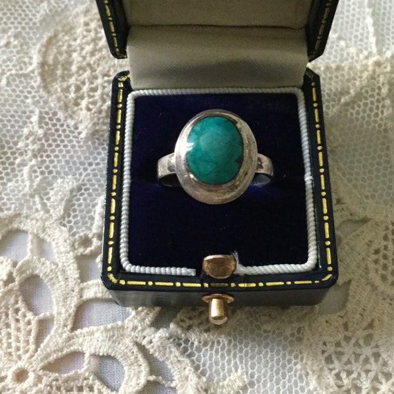 Vintage ELEGANT STERLING TURQUOISE Ring- Beautifu… - image 2