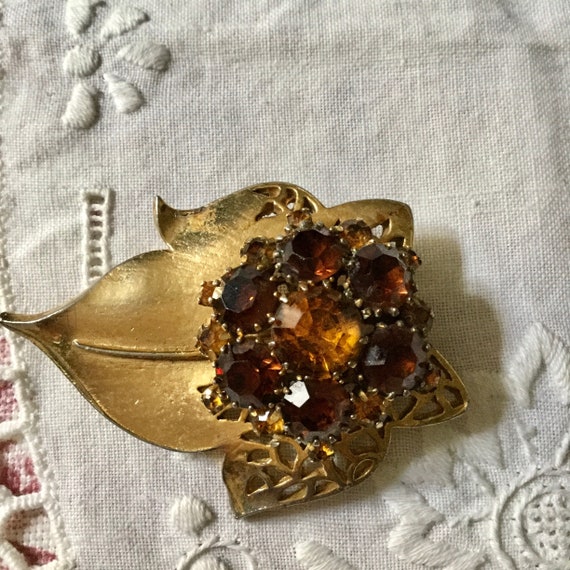 Authentic vintage best sale jewelry