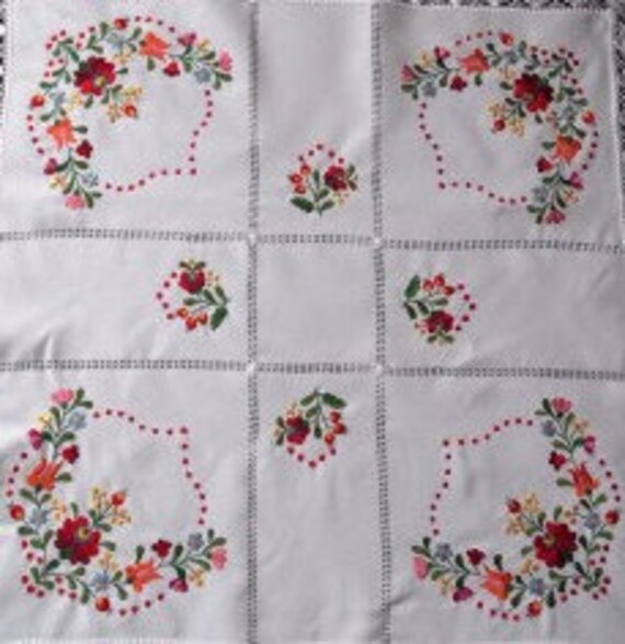 Hand embroidered Hand made Hungarian Table cloth SQUARE 91 cm
