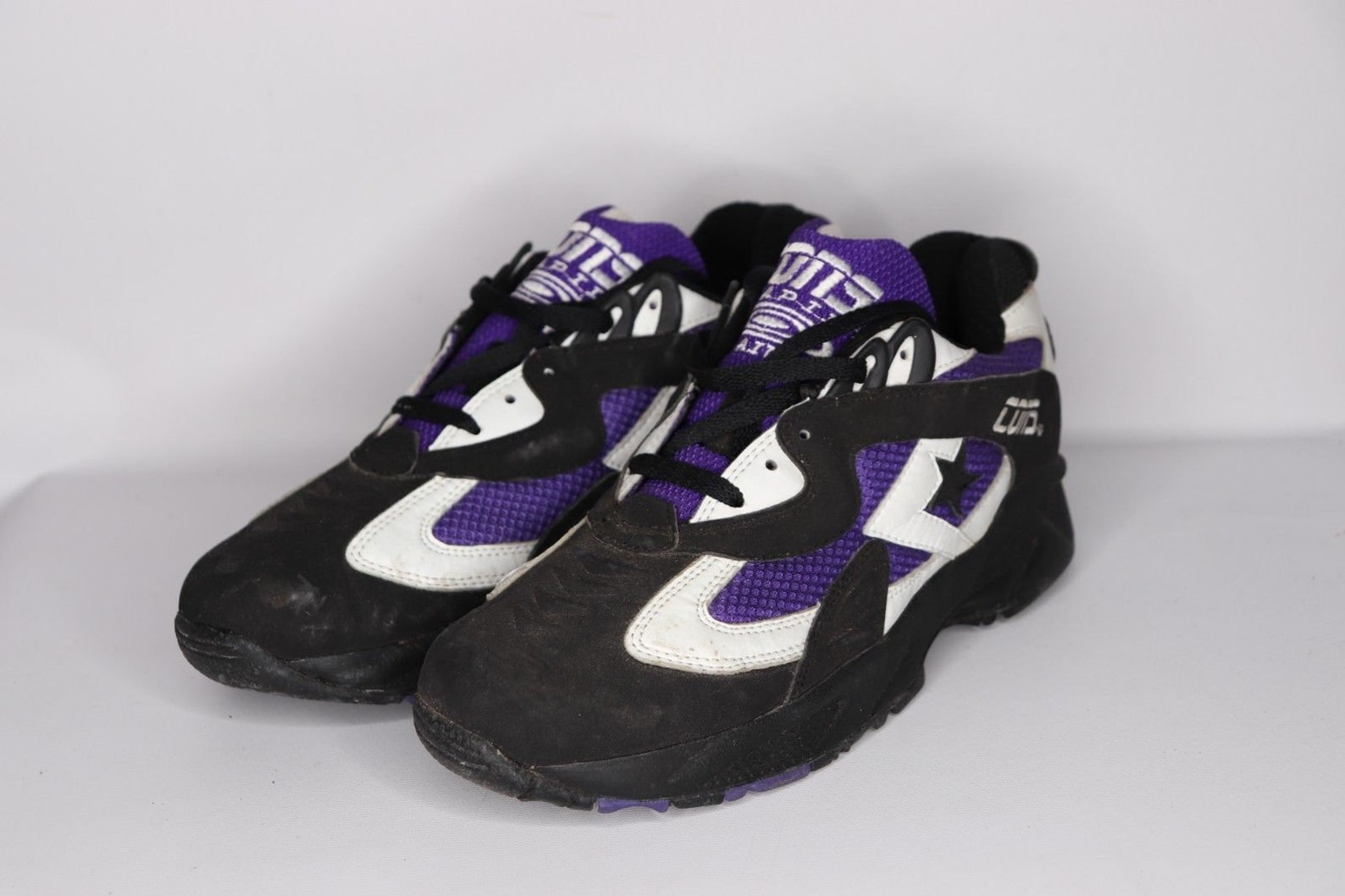 cons react basketball shoes