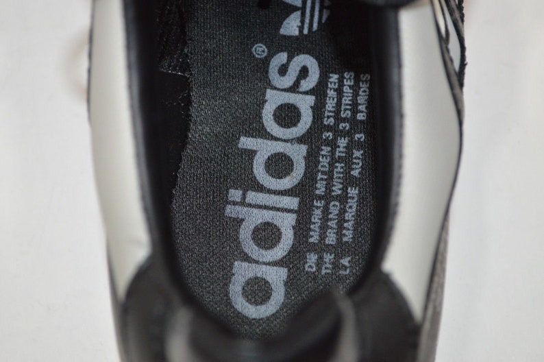 SELTENE 80'ER ADIDAS SneakerTurnschuheSchuhe *SAMBA* Gr:40 23 gut eingetragen SELTENE 80'ER ADIDAS SneakerTurnschuheSchuhe *SAMBA* Gr:40 23 gut eingetragen