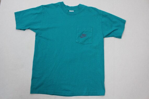 nike pocket t shirt