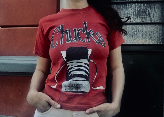chuck taylor t shirt red