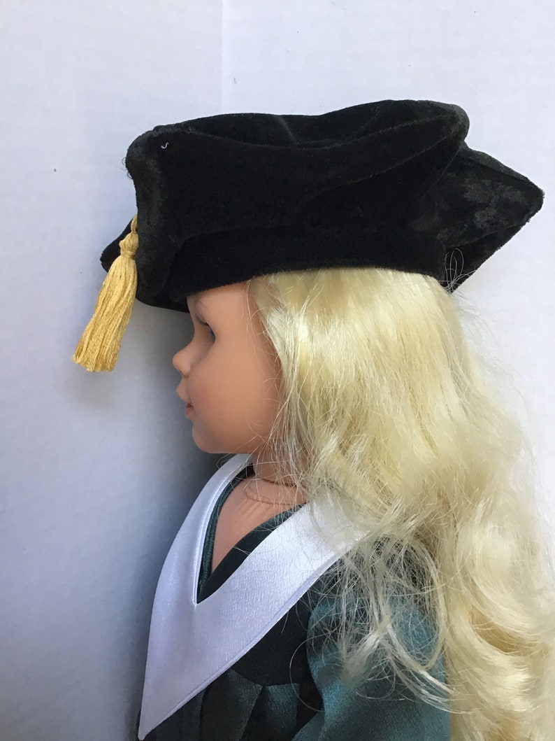 Black velvet Doctoral cap for 18 inch dolls image 5