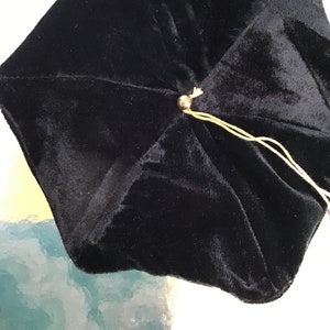 Black velvet Doctoral cap for 18 inch dolls image 2