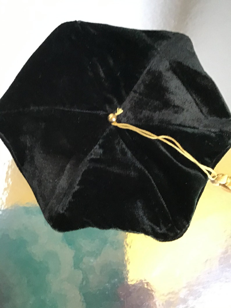Black velvet Doctoral cap for 18 inch dolls image 3