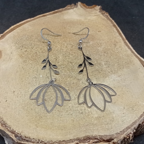 Boucles d'oreilles Mado acier - Grandes boucles fleur dorées