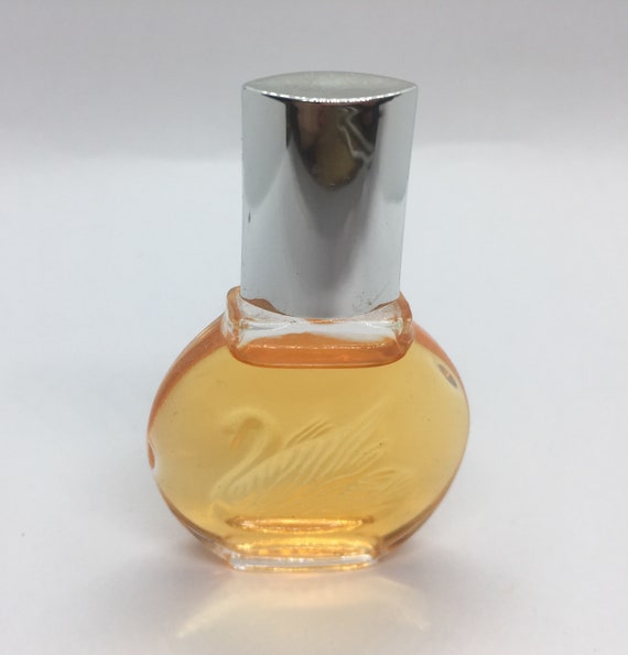 vanderbilt gloria vanderbilt perfume