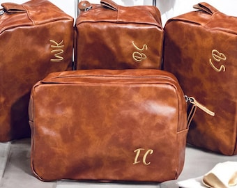 Set of 7 Personalize Groomsman Gift Men Shaving Toiletry Leather Travel Bag Dopp Kit Monogram Wedding Gift Groom Best Man Brother Husband