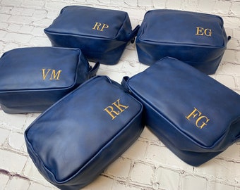 Groomsmen Proposal Gifts Groomsman Bag Personalize Groomsman Gift Men Toiletry Bag Travel Leather Bag Dopp Kit Monogram Wedding Gift For Him