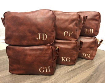 Groomsmen Gift Personalize Dopp Kit Wedding Groomsmen Gift Bag Travel Leather Toiletry Bag Shaving Bags Bachelor Proposal Gift Groom Gift