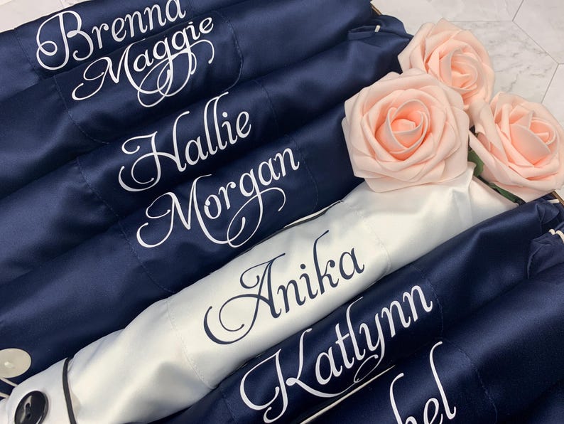 Wedding Getting Ready Outfits Pajama Pants Set Sleep Shirts Bridesmaid Gifts PJs PJ Shorts Personalize Monogram Bridesmaid Proposal Photo bild 2