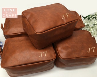 Leather Toiletry Bag Set of 5 Personalize Gift Men Shaving Bag Dopp Kit Travel Bag Wedding Gift Groom Best Man Fathers Gift Graduation Ideas