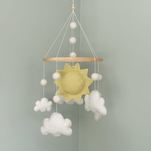 Sunshine Baby Mobile / You are my Sunshine / Crib Mobile Girl / Crib Mobile Boy / Baby Mobile Cloud / Sun and clouds / Sunshine Baby Gift