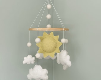 Sunshine Baby Mobile / You are my Sunshine / Crib Mobile Girl / Crib Mobile Boy / Baby Mobile Cloud / Sun and clouds / Sunshine Baby Gift