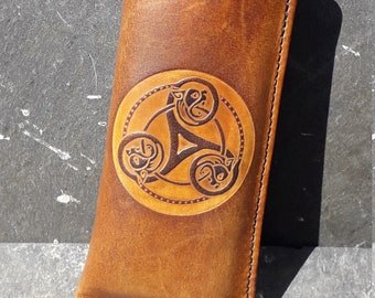 Leather Glasses case , celtic design "big triskell number 1" , colour "Caramel", (16 colours avaible)