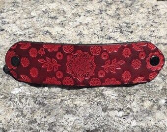 Leather hair  Barrette  Little Flowers  design , 16 colours available ( Bordeaux on photo )