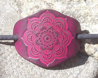 Barrette à cheveux en cuir décor lotus mandala  (16 coloris au choix)