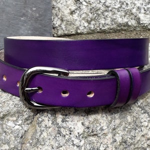 2,5 cm de largeur  Ceinture  en cuir  Fabrication artisanale    (16 coloris au choix)