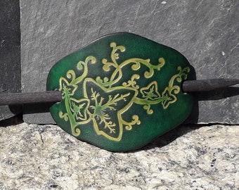 Leather hair barrette ,  ivy leaves design, 16 colours available ( "vert menthe" on picture )