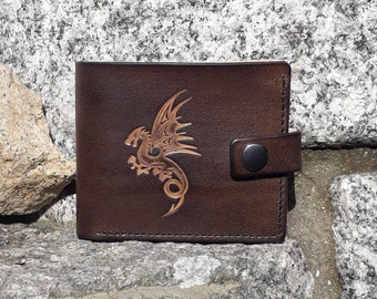 Portefeuille artisanal en cuir minimaliste Motif Dragon ailé  Couleur marron chêne (16 autres coloris au choix)