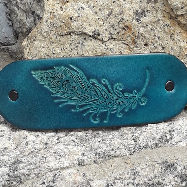 Barrette à cheveux en cuir à clip grande taille Décor Plume de paon , couleur Turquoise  (16 coloris au choix)