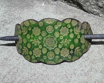 Leather hair  Barrette , Flowers Design, colour " vert anis "  (16 colors to choose from), 2 sizes available