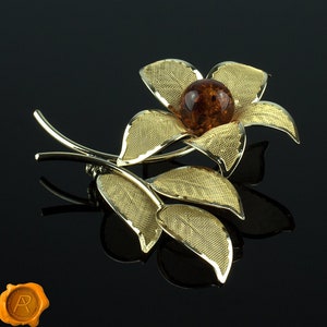 Exquisite Cognac Baltic Amber Gold Plated Flower Brooch Floral Brooch Amber Jewelry Brooches Exclusive Amber Jewellery Gift Elegant Brooch