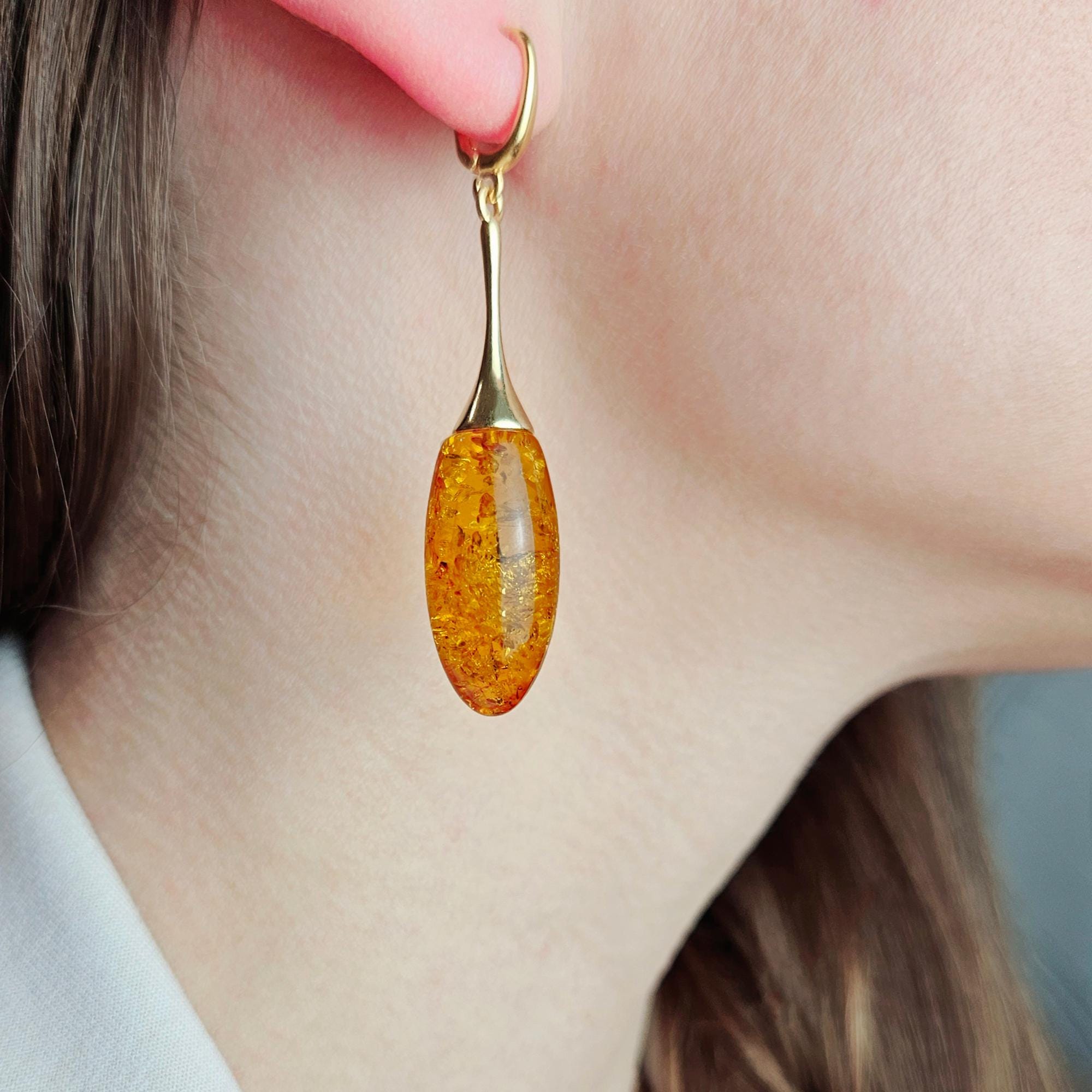 ラグジュアリーな大型バルト海産琥珀イヤリング ゴールドシルバー琥珀