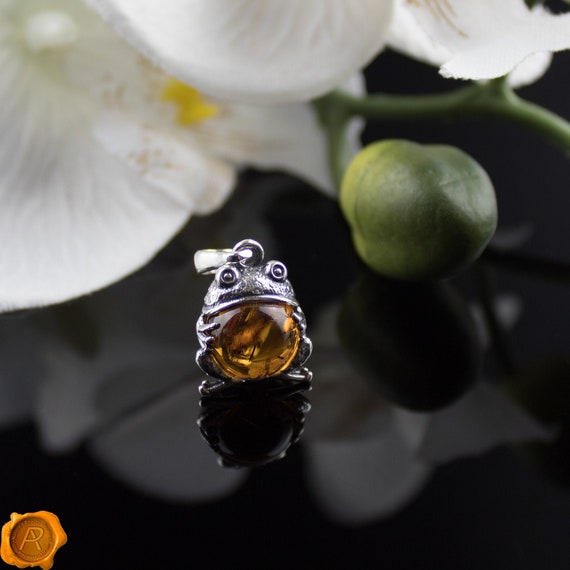 Frog charms best sale jewelry