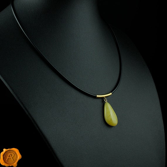 Collier Ras De Cou En Ambre Jaune Miel De Russie – Longueur 46-50 Cm – Occasion